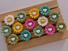 Daisy love candle